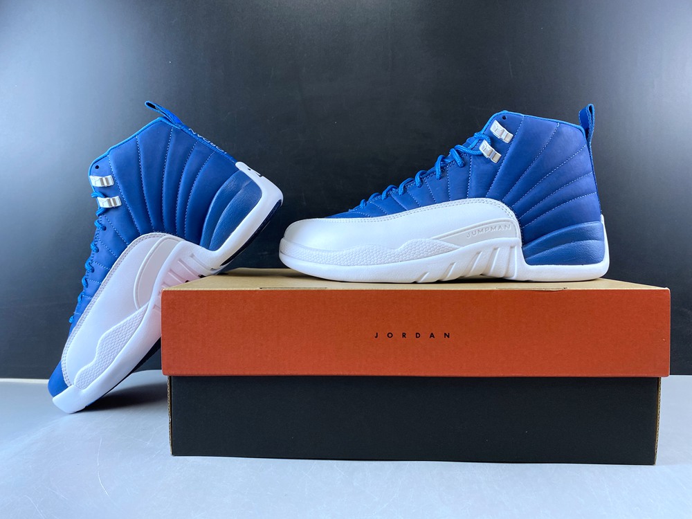 Air Jordan 12 130690-404